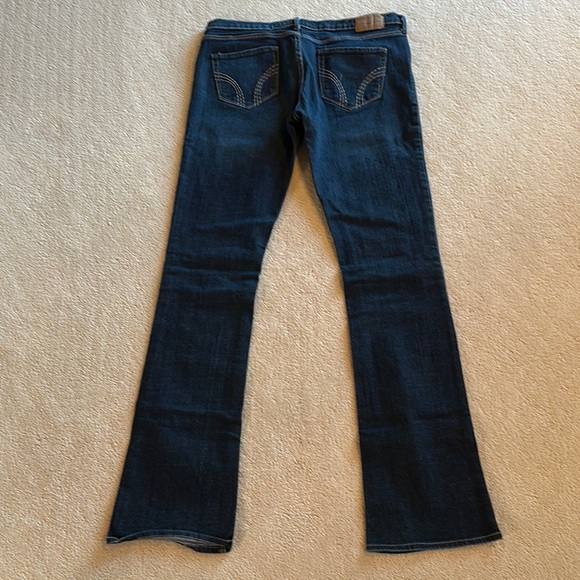 Hollister Junior’s Blue Jeans size 9 Long - Picture 2 of 4